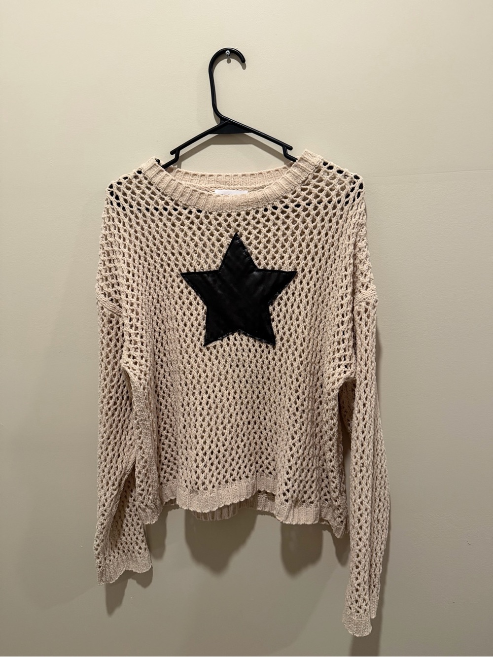 eesome Cream Open-Knit Sweater with Black Star Patch